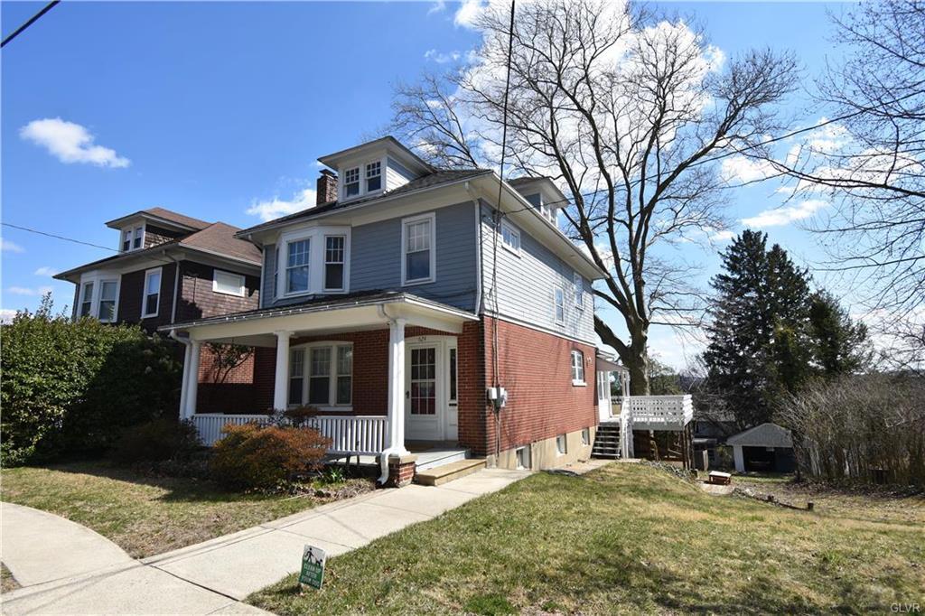624 Chestnut Terrace in Easton, PA - Building Photo