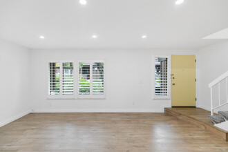1278 Stonewood Ct in Los Angeles, CA - Building Photo - Building Photo