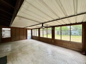 208 E Lisa Dr in Austin, TX - Foto de edificio - Building Photo