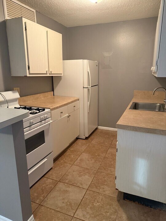 1700-1700 SW 16th Ct in Gainesville, FL - Building Photo