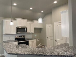 3328 Windcrest Dr in Granbury, TX - Building Photo - Building Photo