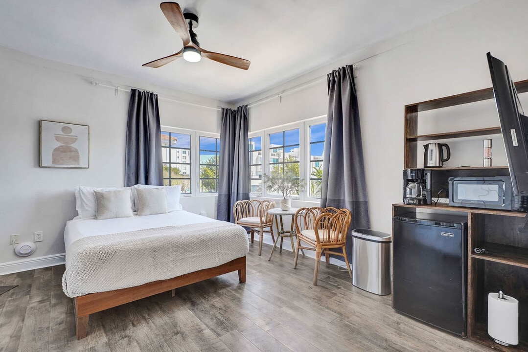 8118 Harding Ave in Miami Beach, FL - Building Photo