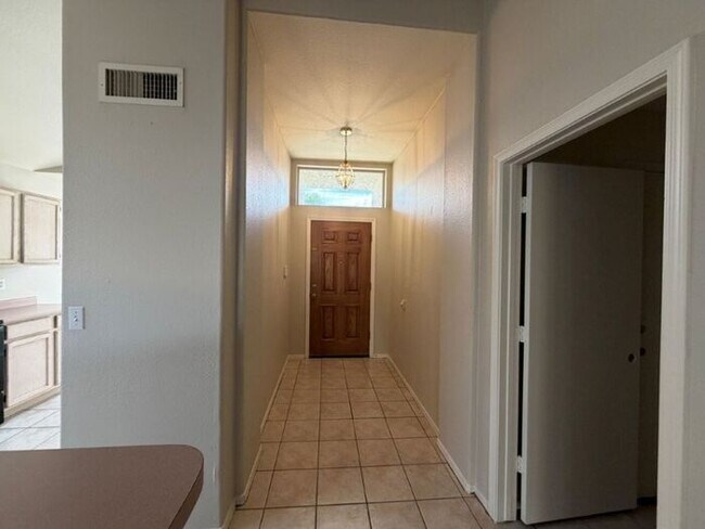 1720 E Countrywalk Ln in Chandler, AZ - Building Photo - Building Photo
