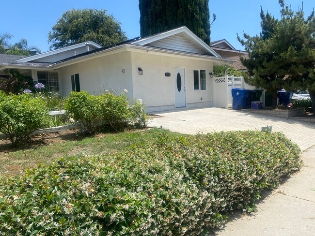 19253 Nashville St in Los Angeles, CA - Building Photo - Building Photo