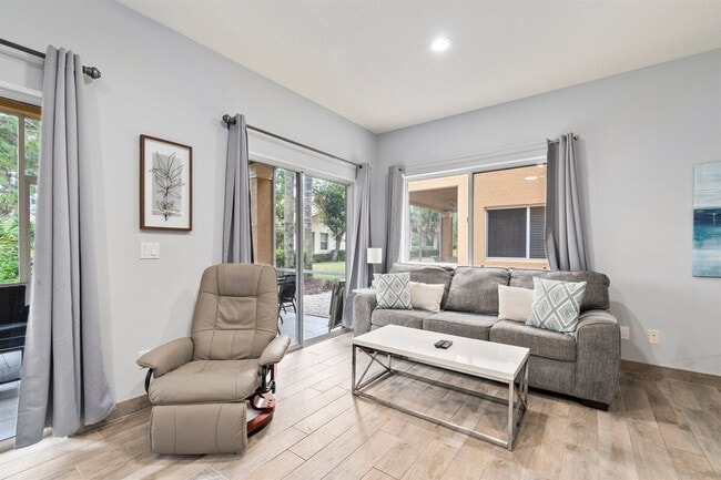 8419 Mulligan Cir