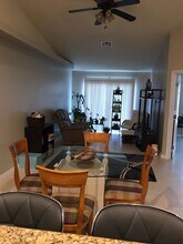 523-527 SE 6th Pl in Cape Coral, FL - Building Photo - Building Photo