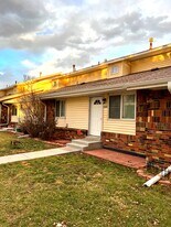 1008 S Miller St in Lakewood, CO - Building Photo