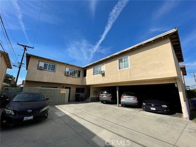 property at 409 Cll Cinco