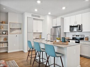 23100 Clay Rd in Katy, TX - Foto de edificio - Building Photo