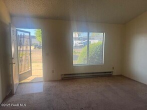6330 E Copper Hill Dr in Prescott Valley, AZ - Building Photo - Building Photo