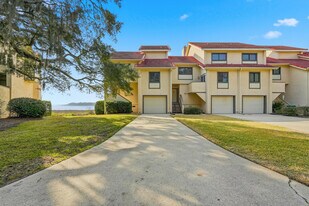 7 Marina Cove Dr in Niceville, FL - Building Photo