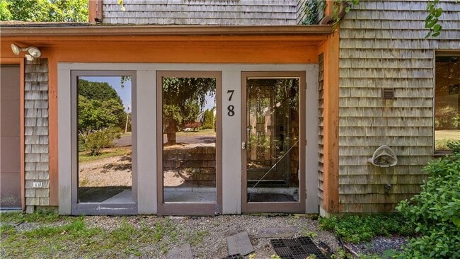 78 Independence Ct in Portsmouth, RI - Building Photo - Building Photo