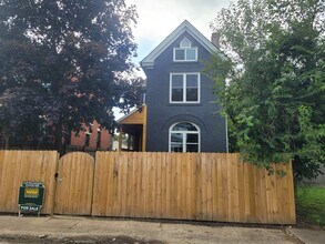 927 Oakwood Ave in Columbus, OH - Building Photo - Building Photo