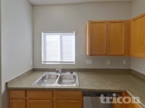 2050 Creekridge Point, Unit H06 in Colorado Springs, CO - Foto de edificio - Building Photo