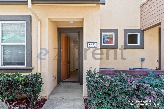 5572 Campbell Ln in Dublin, CA - Building Photo - Building Photo