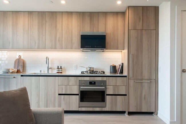6933 Santa Monica Blvd-Unit -ID407380P in Los Angeles, CA - Building Photo - Building Photo