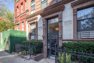 307 W 126th St in New York, NY - Building Photo - Building Photo