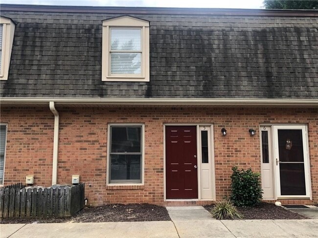 property at 3925 Mountain View Rd