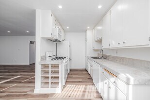 5917 Buffalo Ave in Van Nuys, CA - Building Photo