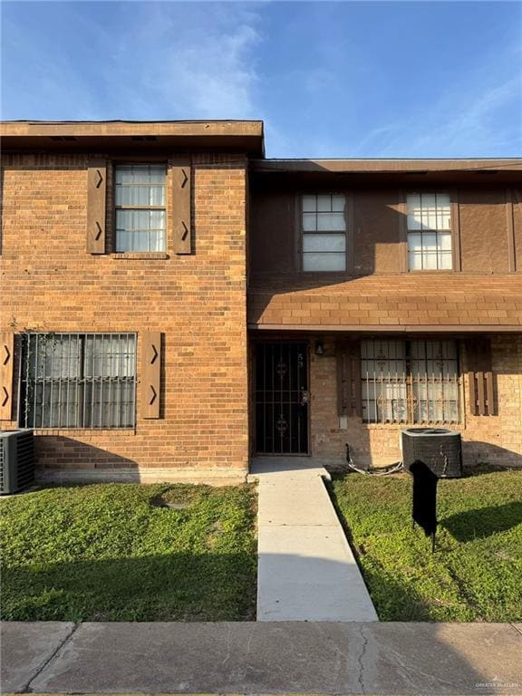 property at 12 South Dr