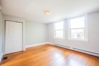 2803 Madison Rd in Cincinnati, OH - Building Photo - Building Photo