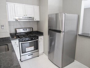 8 S Van Dorn St in Alexandria, VA - Building Photo - Building Photo