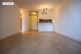 630 1st Ave in New York, NY - Foto de edificio - Building Photo