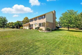 6671 Foxfield Dr in Mason, OH - Building Photo - Building Photo