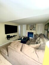 1829 Duncan Ave, Unit 1 in Allison Park, PA - Building Photo - Building Photo