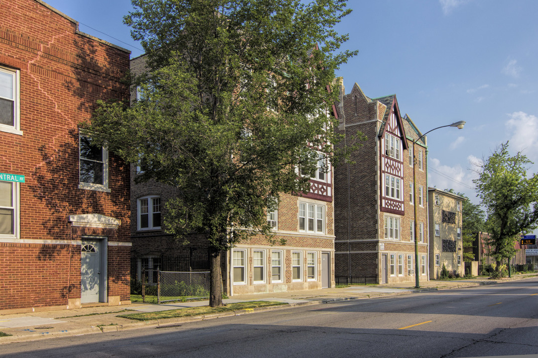 3906-3910 N Central Ave in Chicago, IL - Building Photo