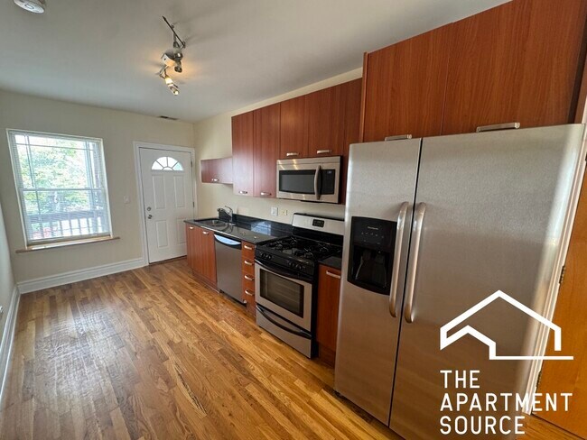 3650 W Berteau Ave, Unit 3