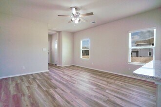 478 Abigail Aly in San Antonio, TX - Building Photo - Building Photo