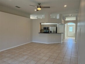 31318 Heatherstone Dr in Wesley Chapel, FL - Building Photo - Building Photo