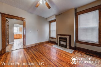 2166 Summit St in Columbus, OH - Building Photo - Building Photo