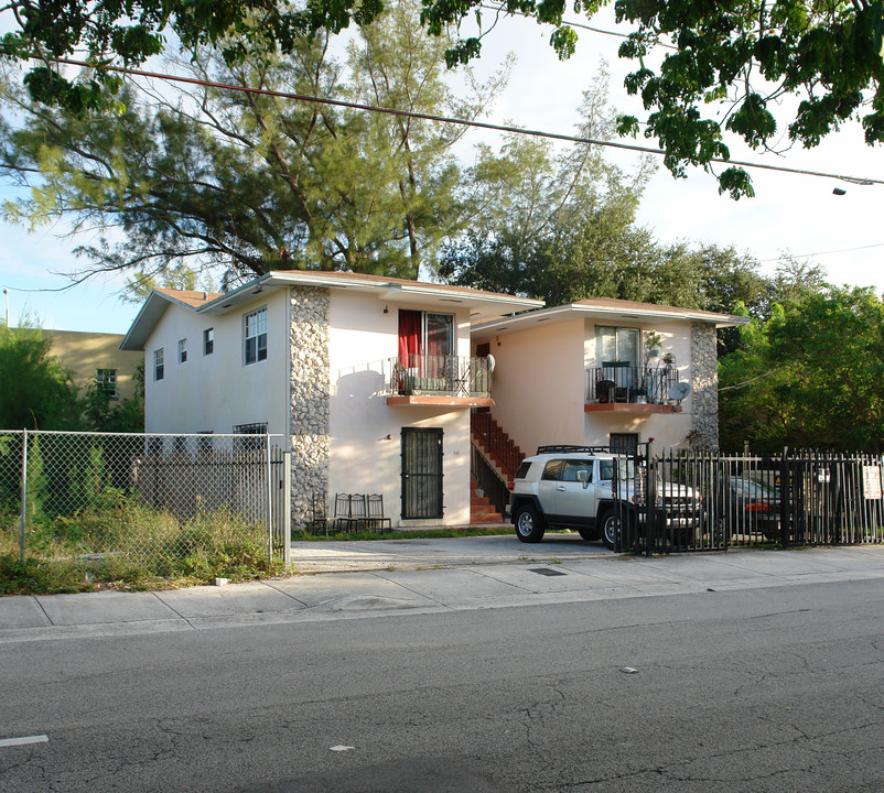 533 NE 61st St in Miami, FL - Building Photo