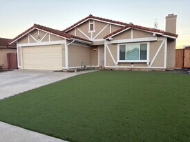 10242 Kamwood Pl in San Diego, CA - Building Photo