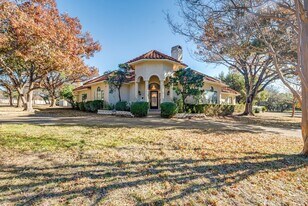 104 S Warbler Way in Shavano Park, TX - Building Photo