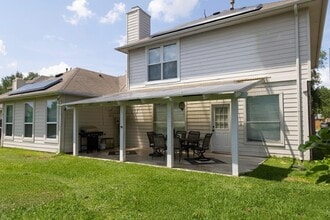 15611 Mustang Island Dr in Sugar Land, TX - Building Photo - Building Photo