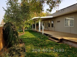 2386 E Three Bars Dr in Meridian, ID - Building Photo - Building Photo