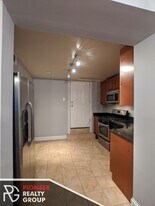 5029 N Harding Ave, Unit G in Chicago, IL - Building Photo