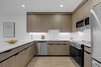 8404 4th Ave in North Bergen, NJ - Building Photo - Building Photo