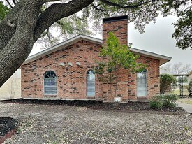 446 Thistle Dr in Garland, TX - Building Photo