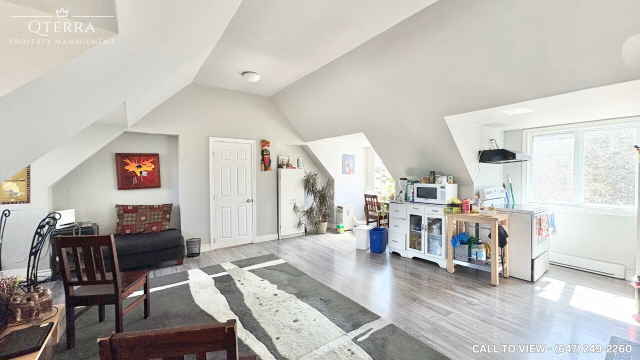 2-876 Melfa Cres in Ottawa, ON - Building Photo