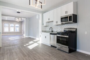 2659 W Homer St, Unit #1F in Chicago, IL - Building Photo