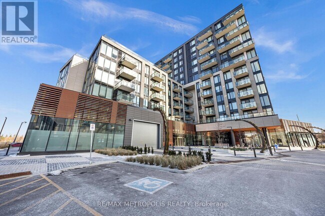 1415 Dundas St E in Oakville, ON - Building Photo - Building Photo