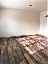 800 W 23rd St in Sioux Falls, SD - Building Photo - Building Photo