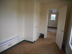 237-1 Ash St, Unit 237-2 Ash Street in California, PA - Building Photo - Building Photo