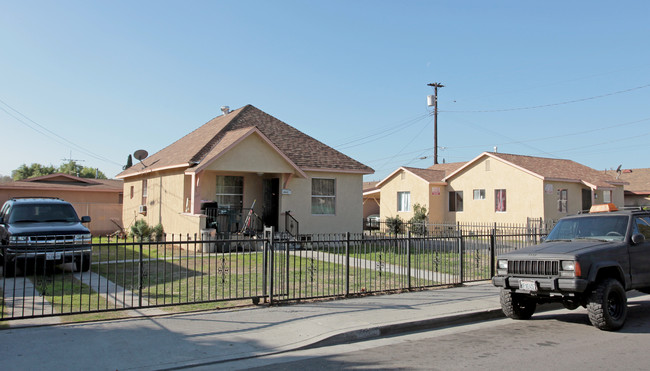 4830 Elizabeth St in Bell, CA - Building Photo - Building Photo