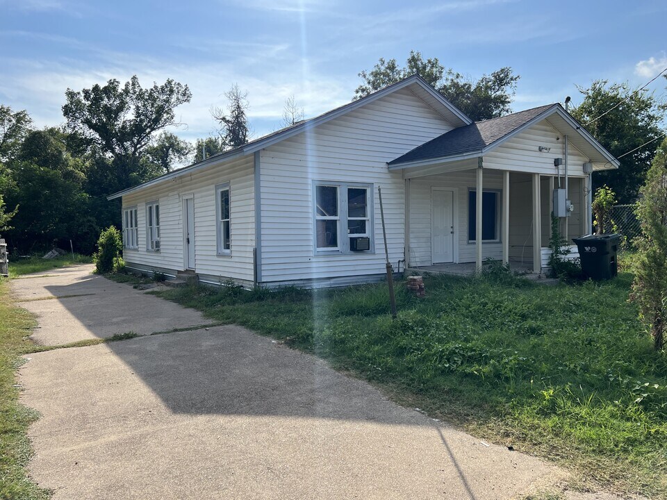504 Lottie St in Waco, TX - Building Photo