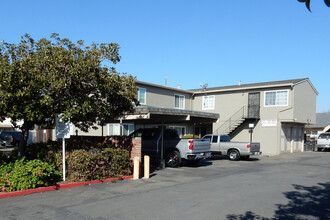 425 Ranker Pl in Hayward, CA - Building Photo - Building Photo